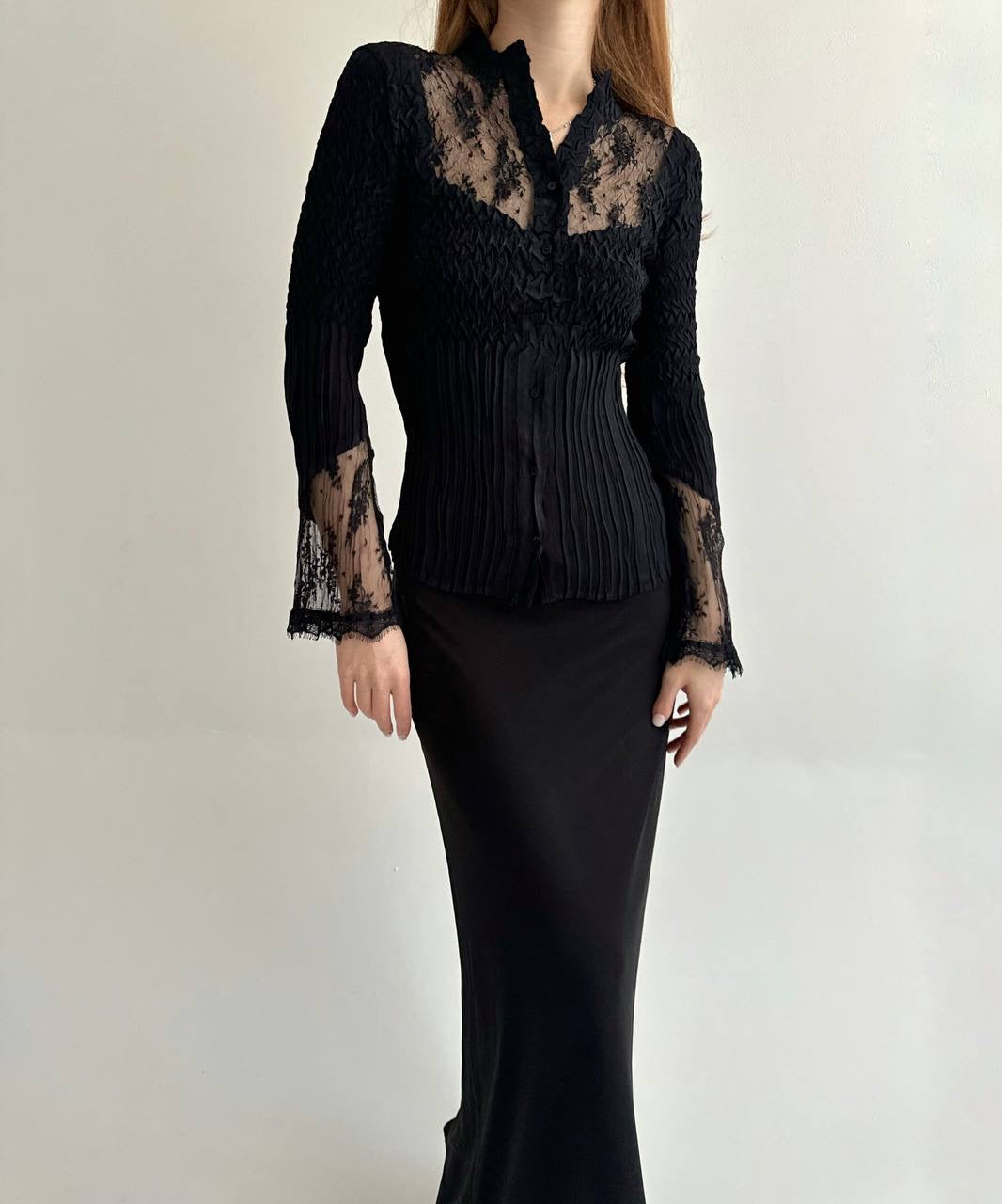 Vintage gothic pleated blouse with lace