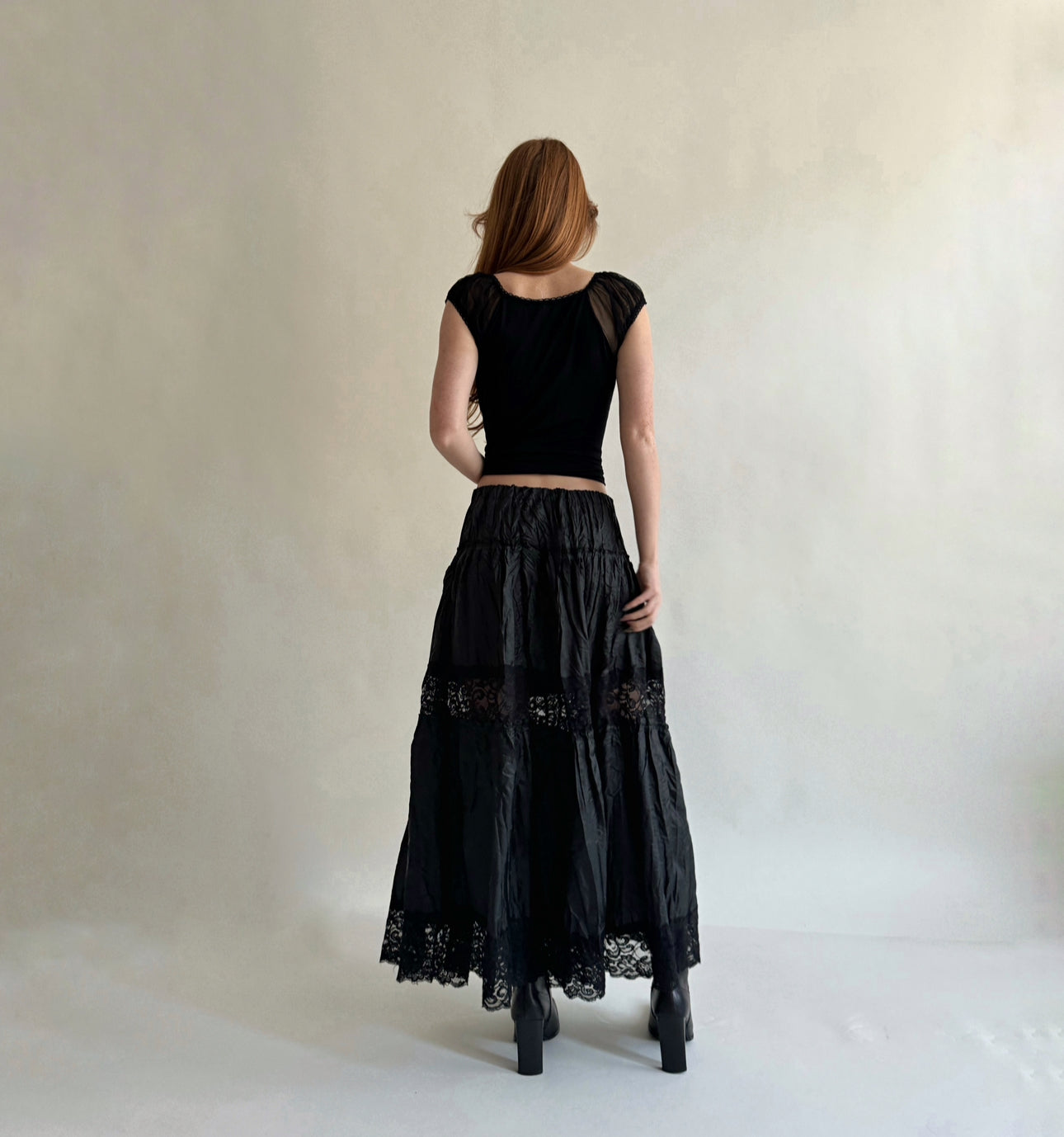 Vintage gothic skirt with lace