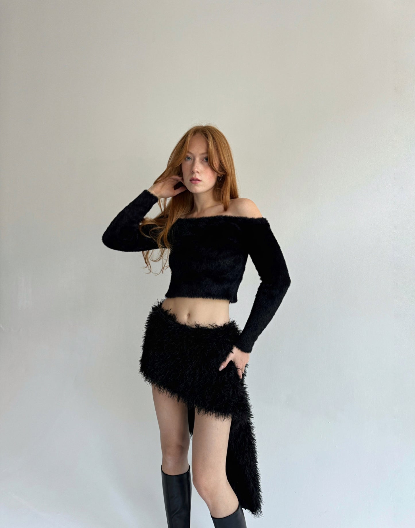 Y2K fluffy cropped sweater