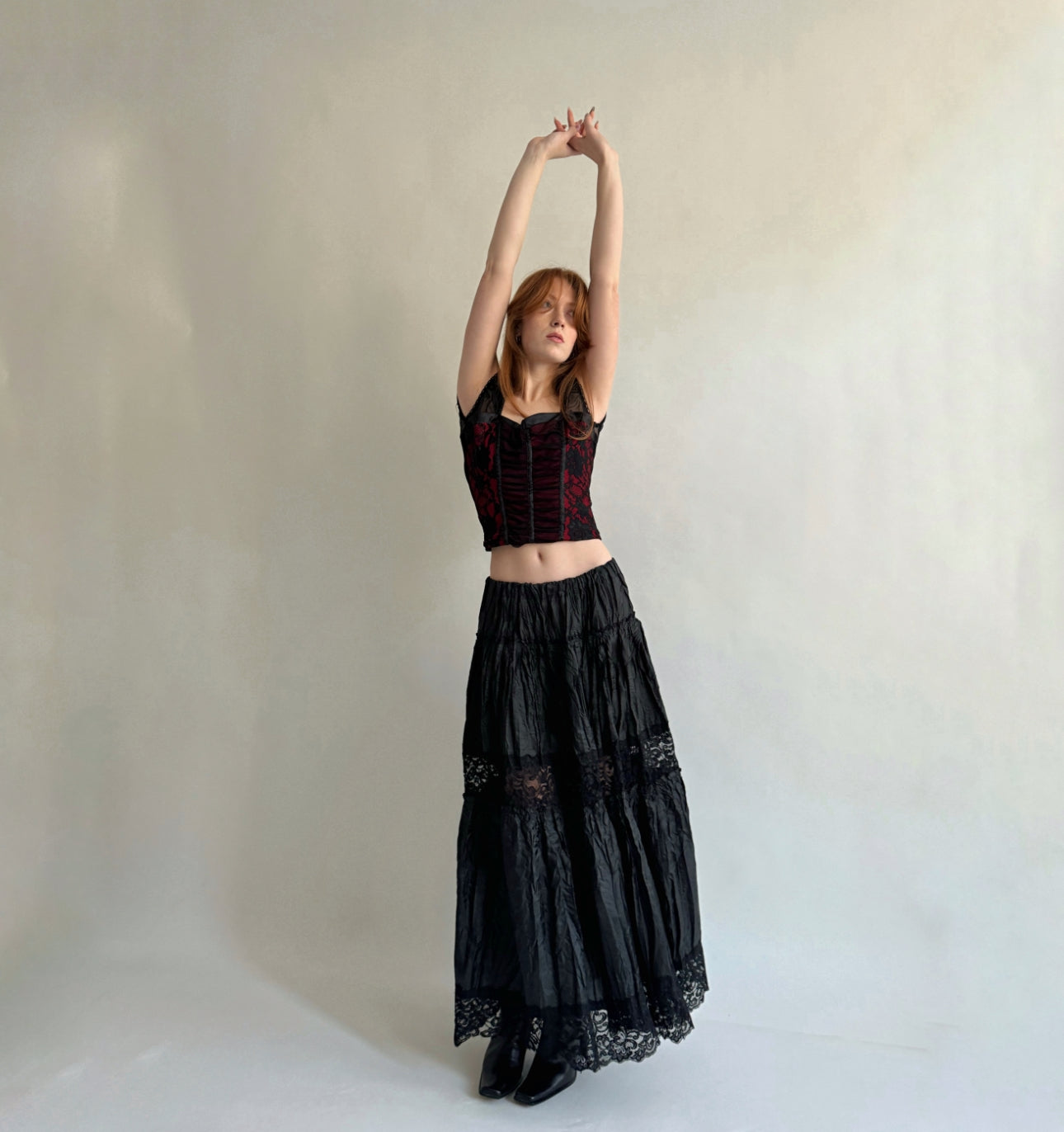 Vintage gothic skirt with lace