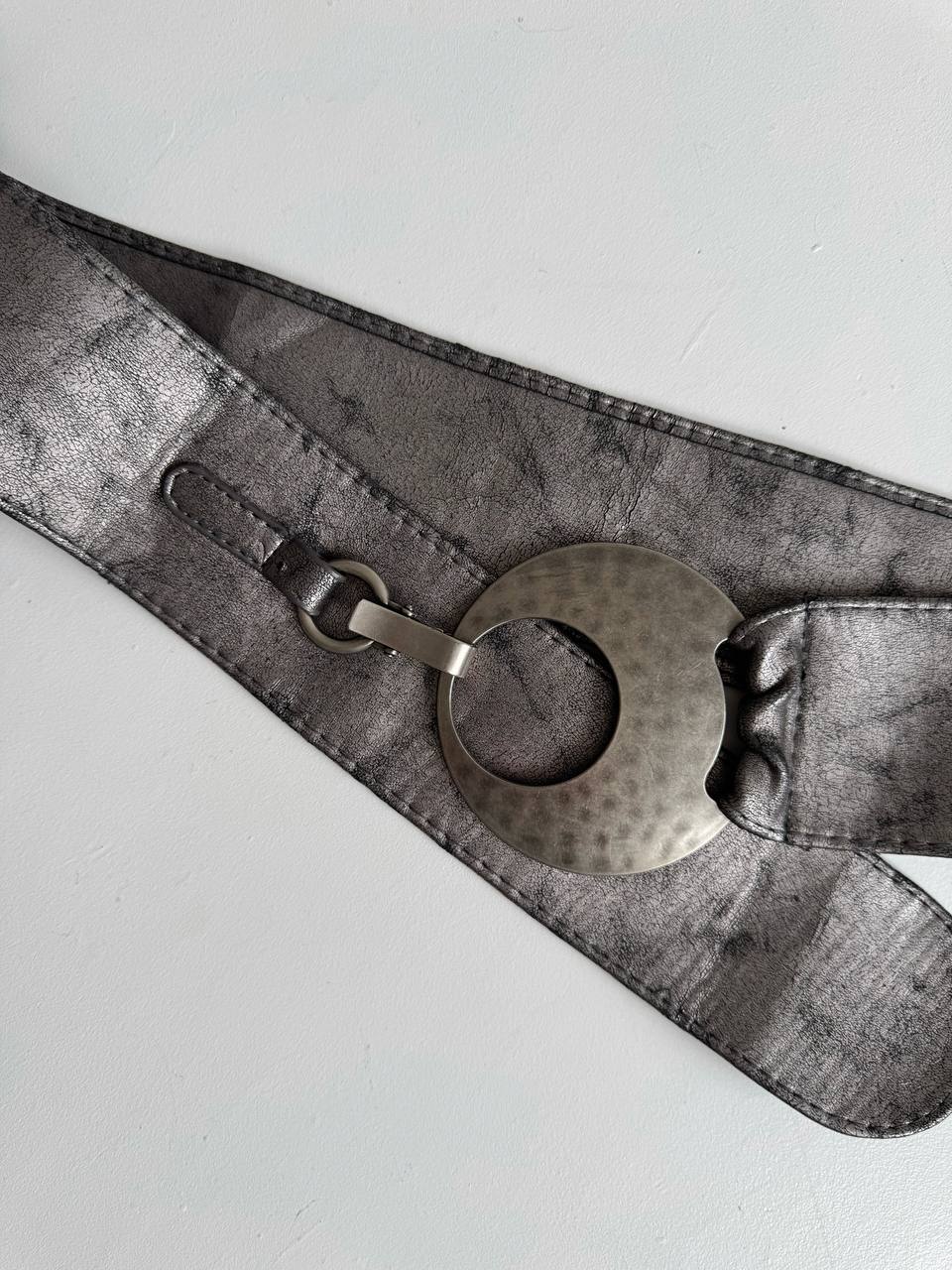 Vintage metallic asymmetrical belt