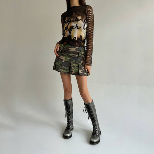 Vintage camouflage mini pleated skirt with a chain