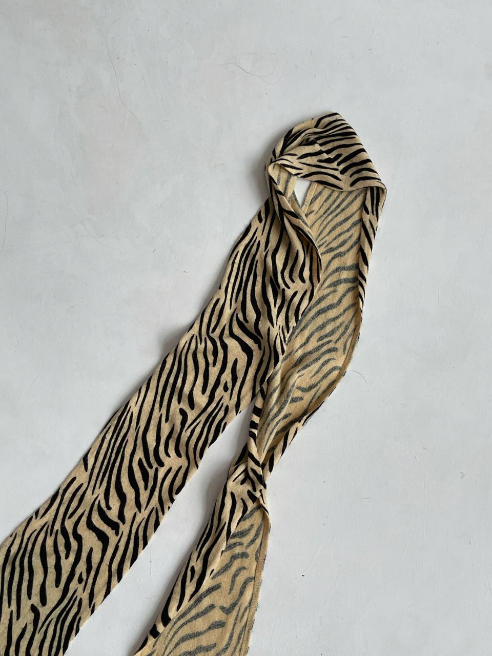 Vintage butter long thin scarf with zebra black pattern