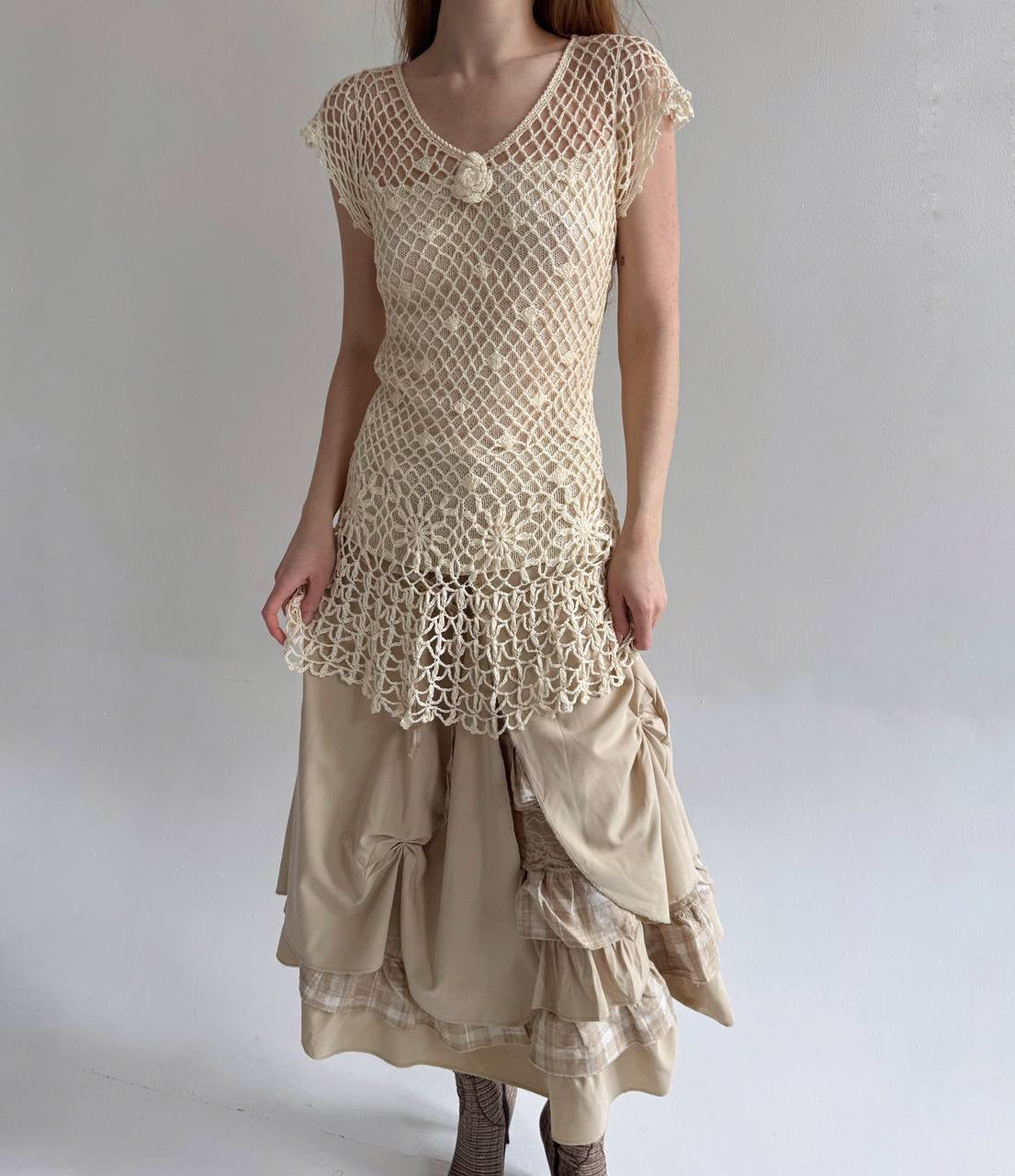 Vintage beige crochet long blouse