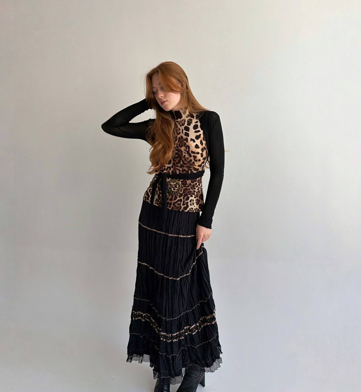 Vintage pleated black maxi skirt with beads