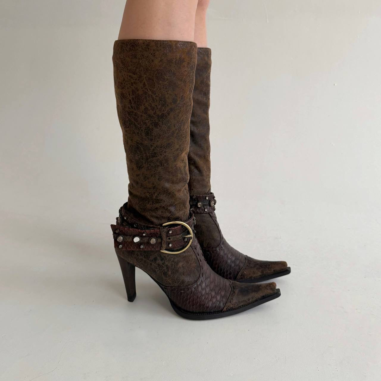Vintage brown distressed style boots