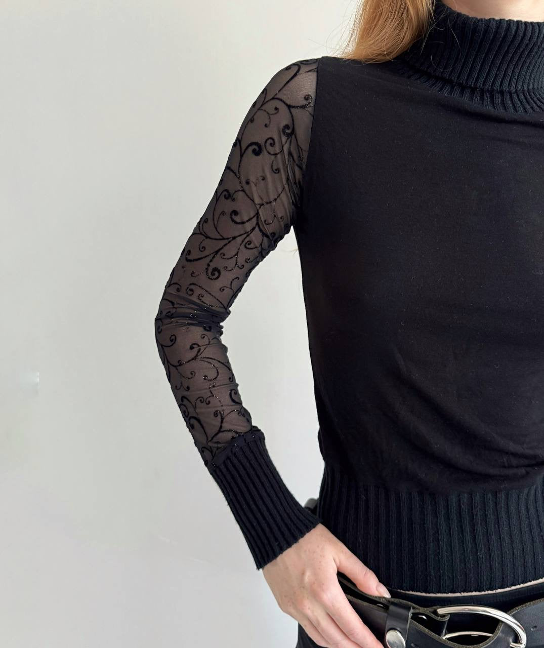 Vintage black knitted sweater