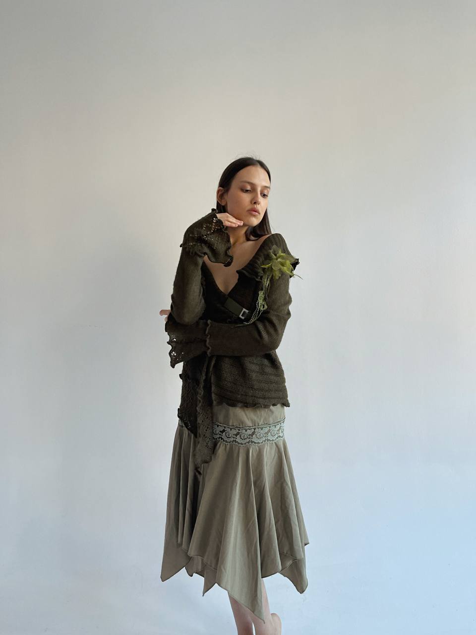 Vintage fairycore dark green asymmetrical cardigan with flower feather brooch