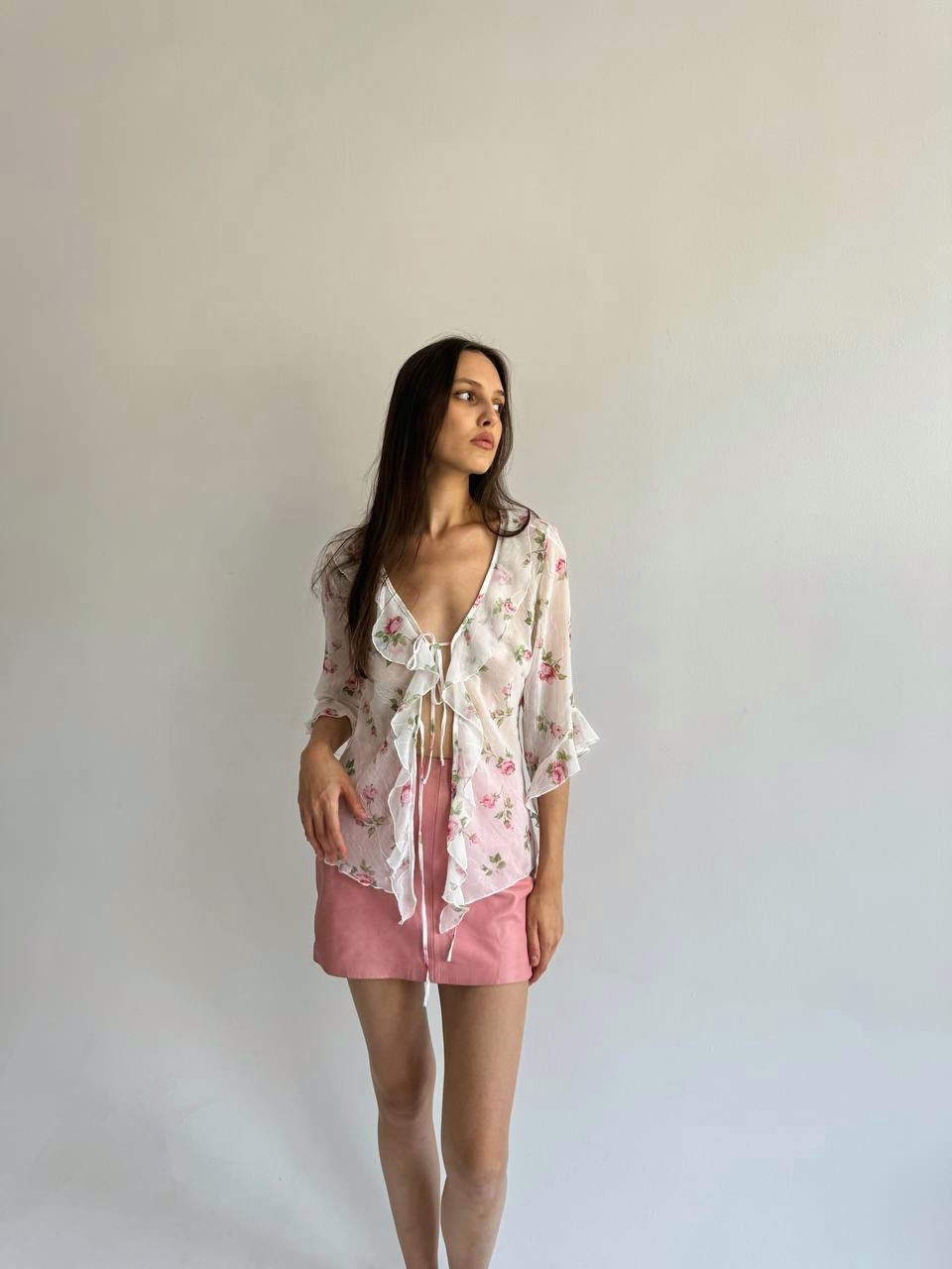 Vintage ruffled blouse with pink roses print