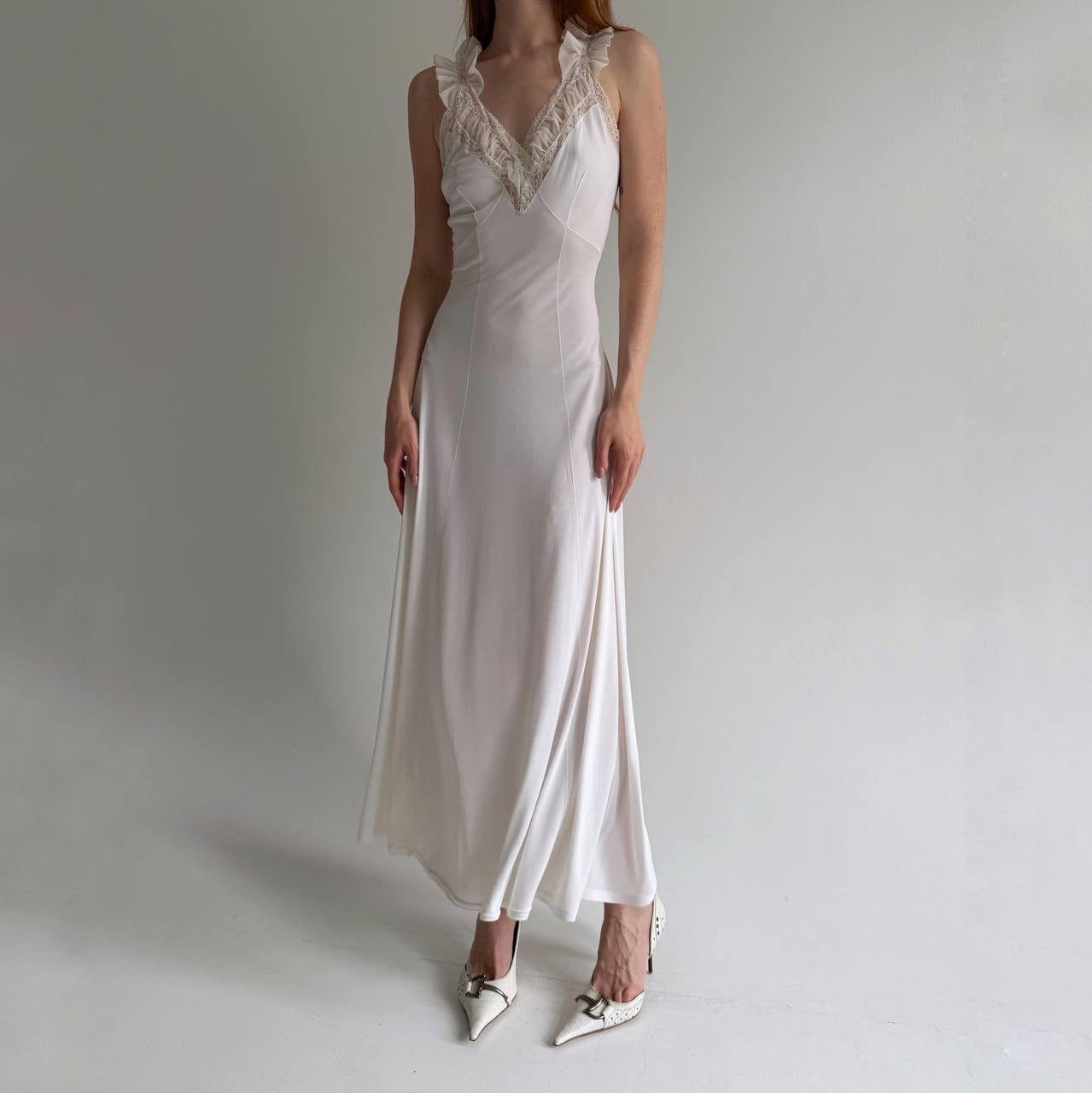 Vintage white long nighgown with lace and back tie