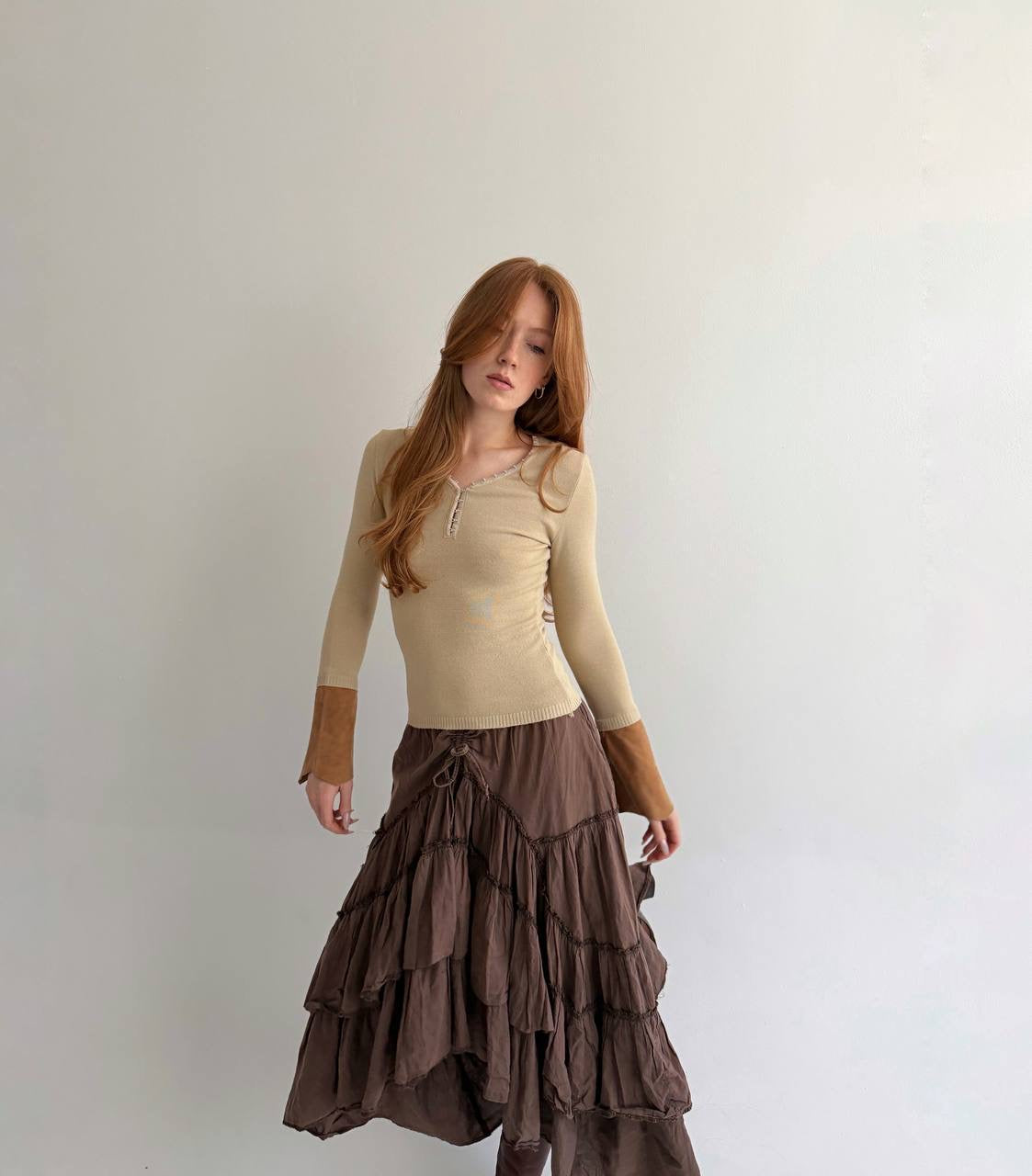 Vintage fitted blouse with genuine leather cuffs