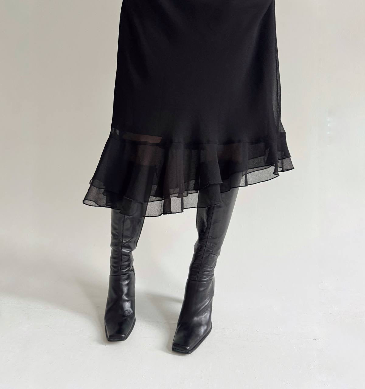 Vintage asymmetrical ruffled black skirt