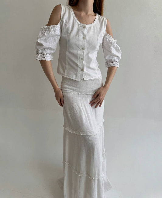 Vintage cotton Bavarian cottagecore blouse