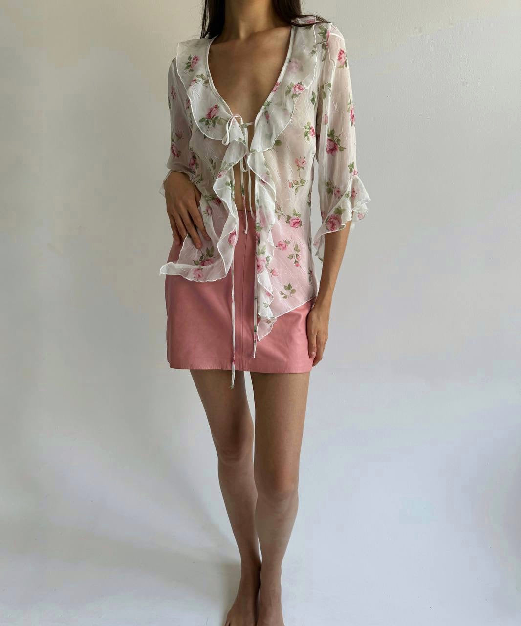 Vintage ruffled blouse with pink roses print