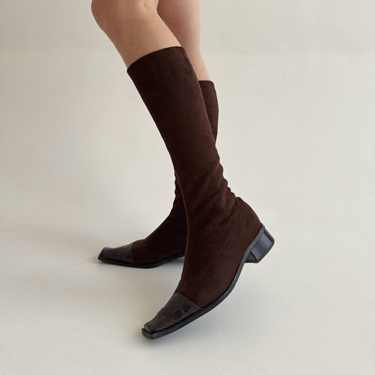 Vintage brown boots with python imitated toes