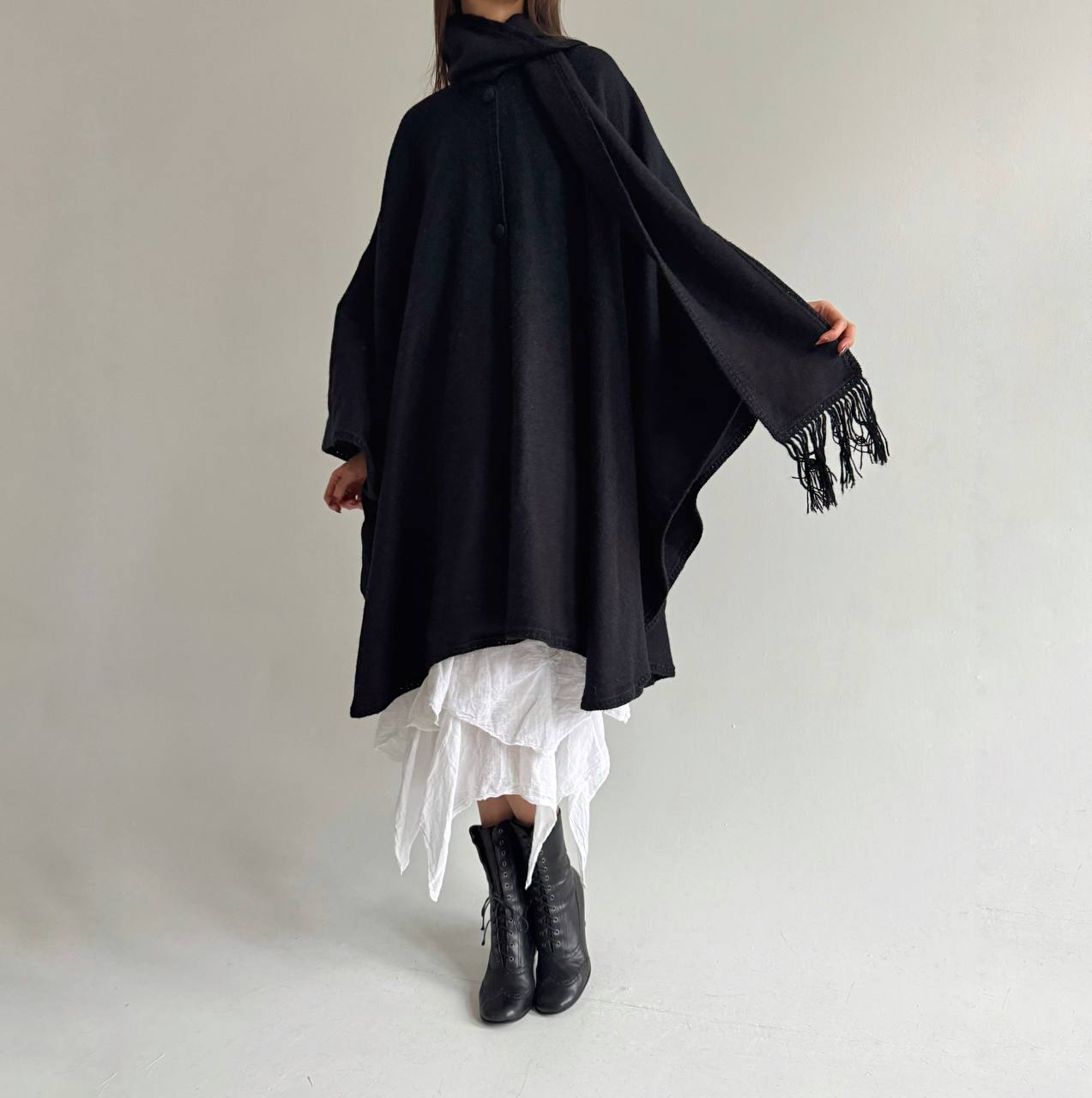Vintage 100% alpaca poncho