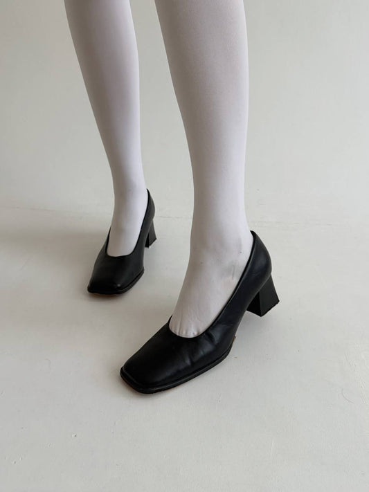 Vintage square toe pumps