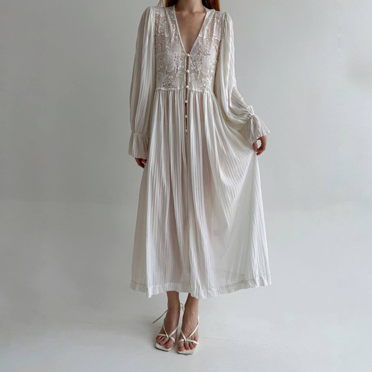 Vintage white night dress with lace