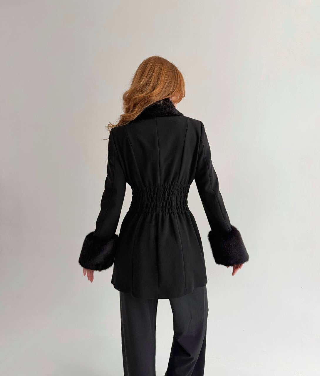Y2K black waisted coat with fur collar