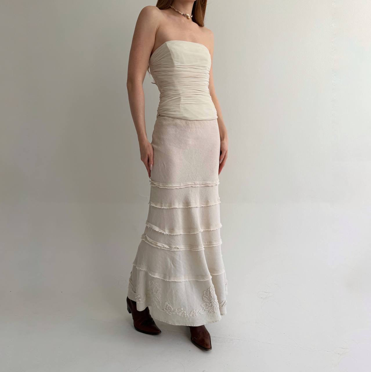 Y2K linen skirt with embroidery detail