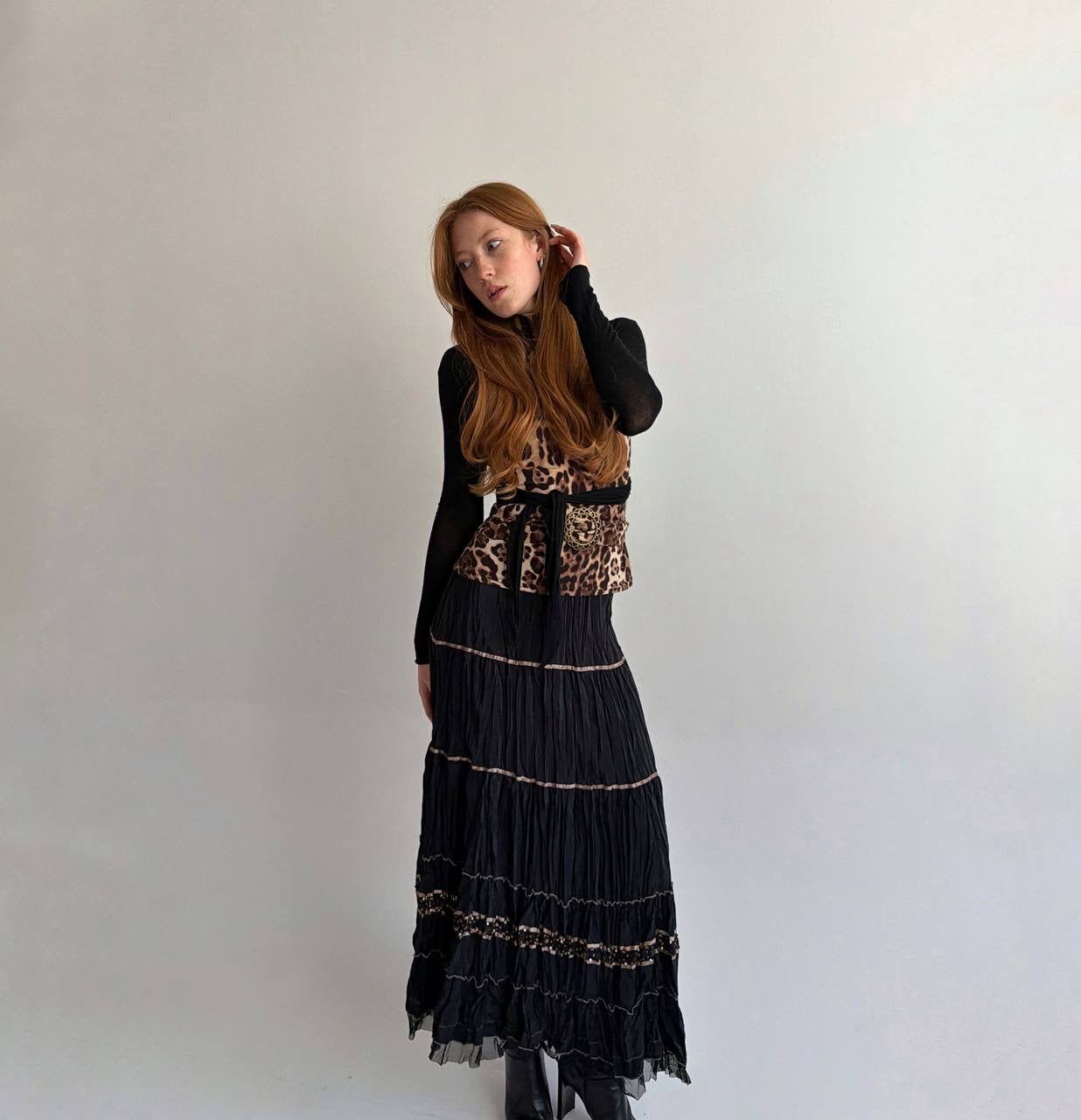Vintage pleated black maxi skirt with beads