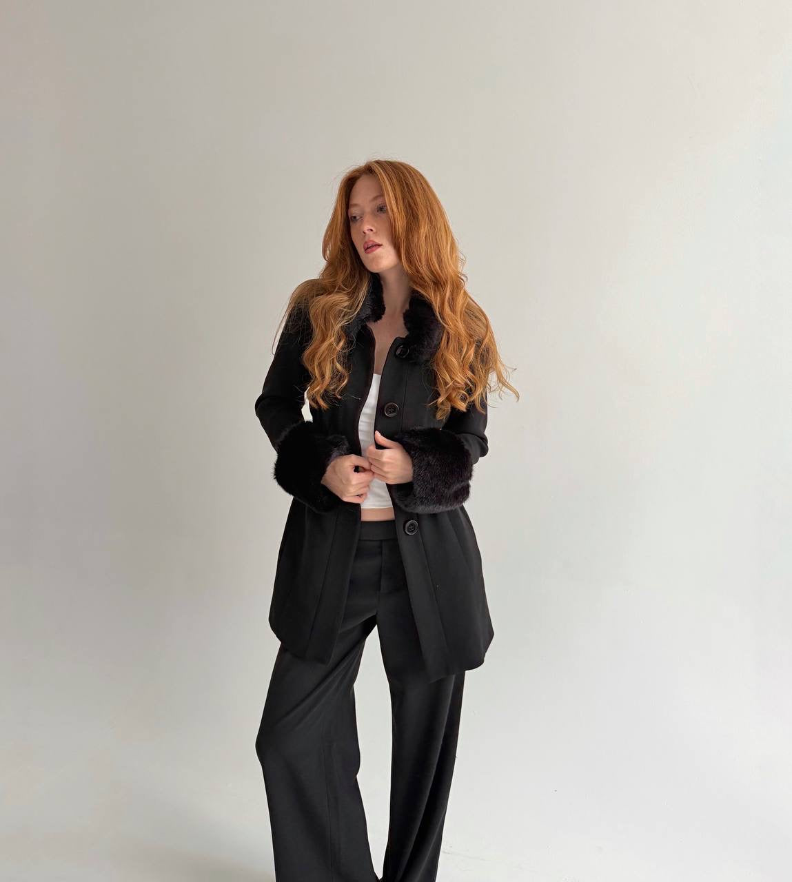 Y2K black waisted coat with fur collar