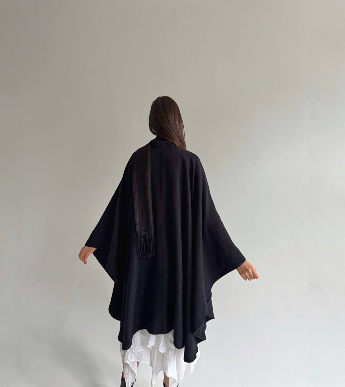 Vintage 100% alpaca poncho
