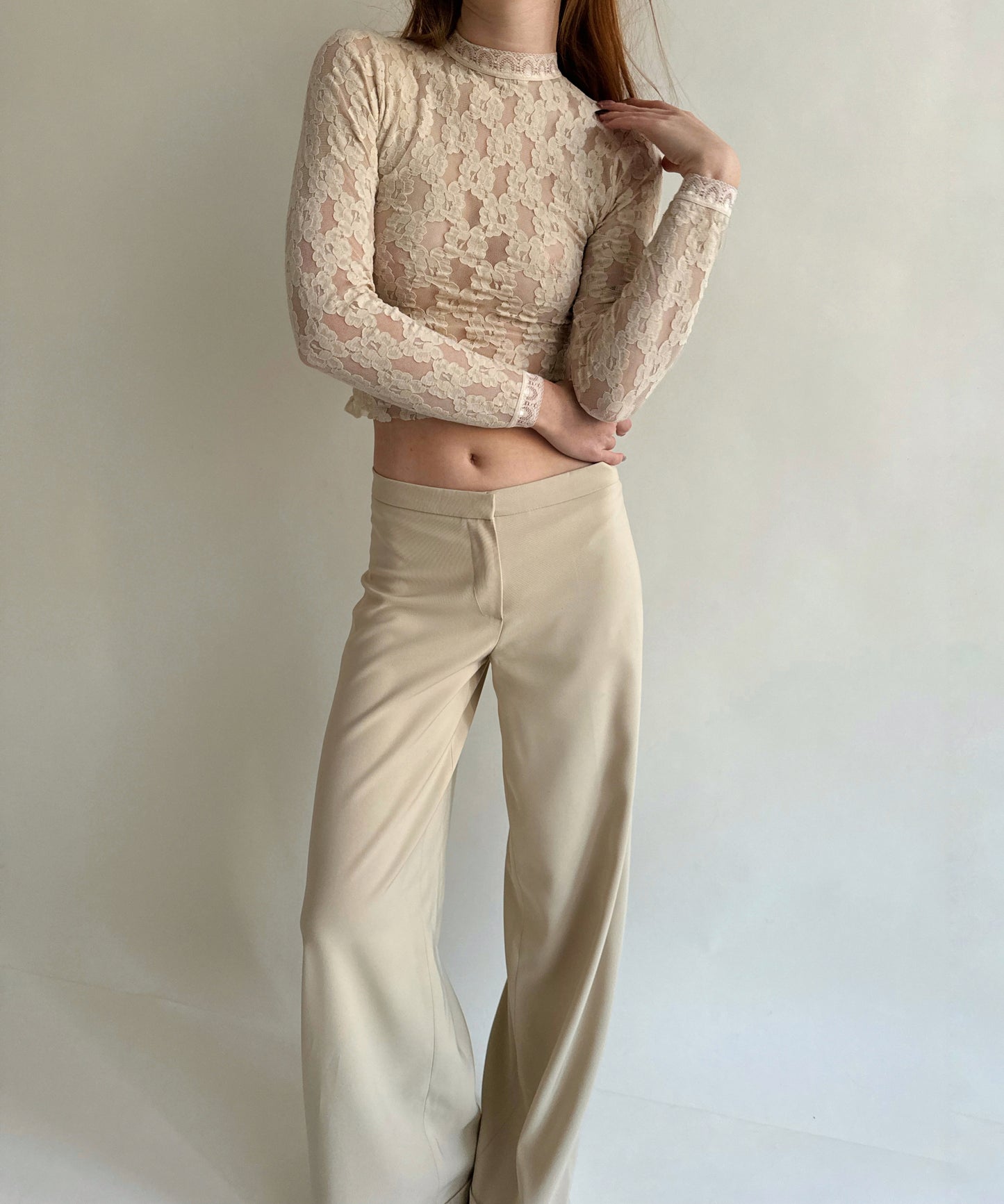 Vintage beige lace cropped blouse