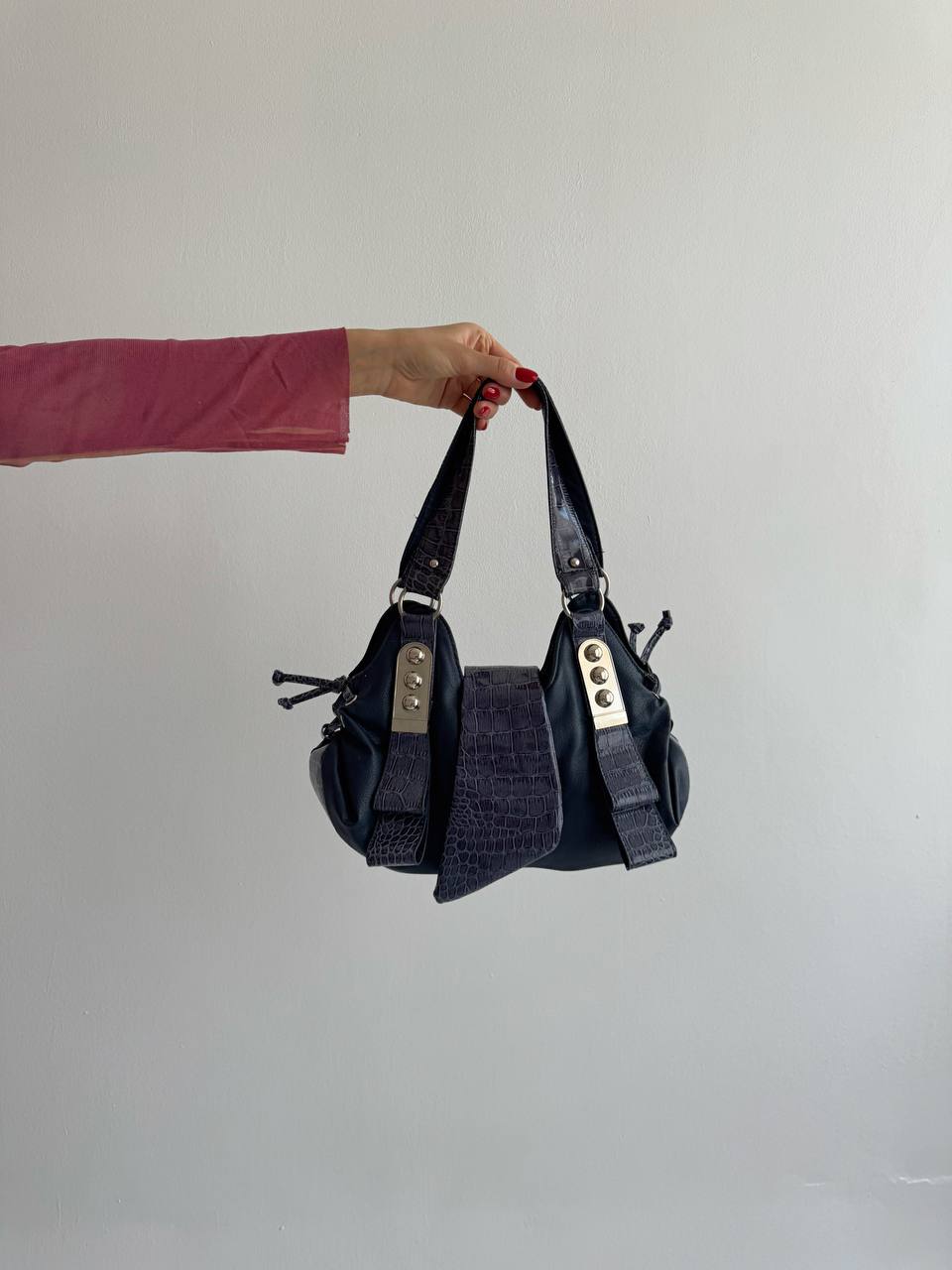Vintage faux leather blue bag