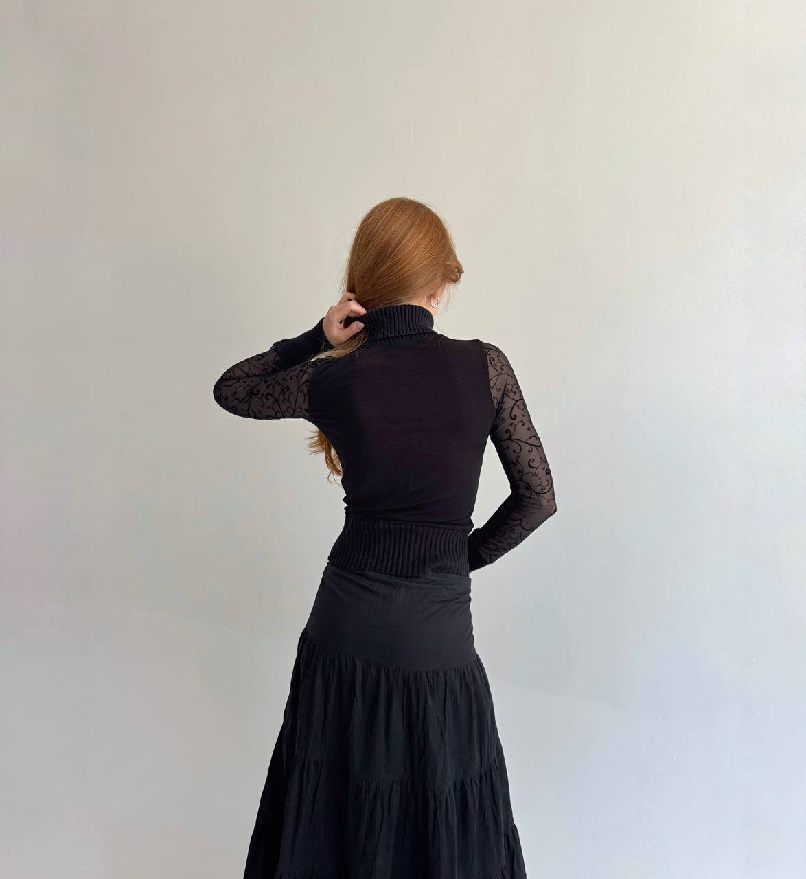 Vintage black knitted sweater