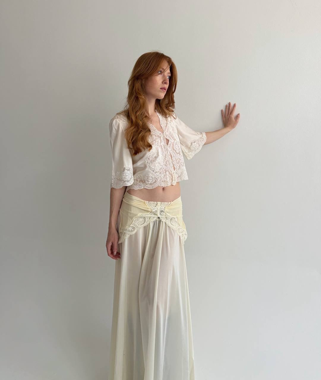 Vintage 1940s 100% pure silk satin cream blouse