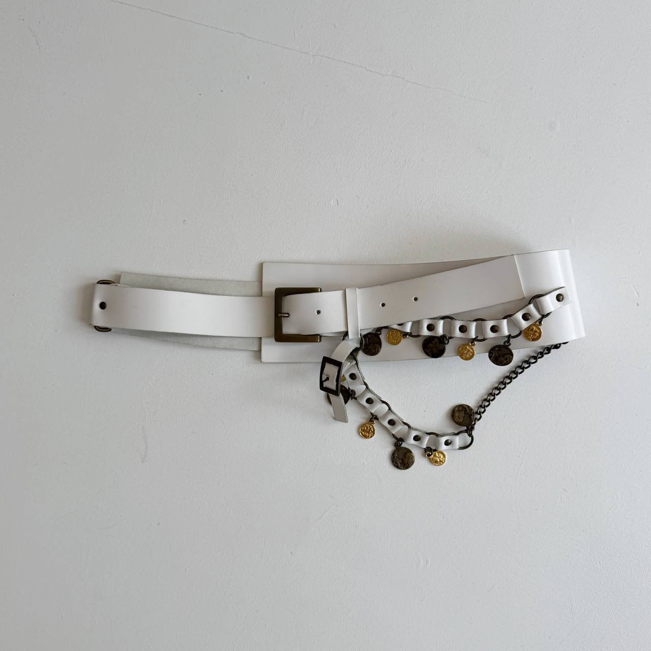 Vintage asymmetrical leather white belt