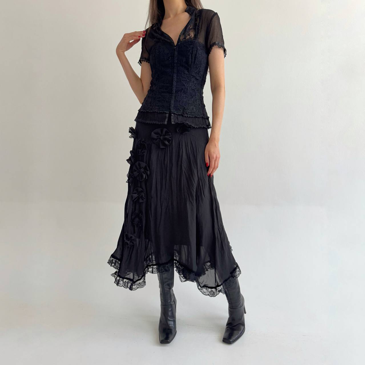 Vintage asymmetrical black lace flower appliqué skirt