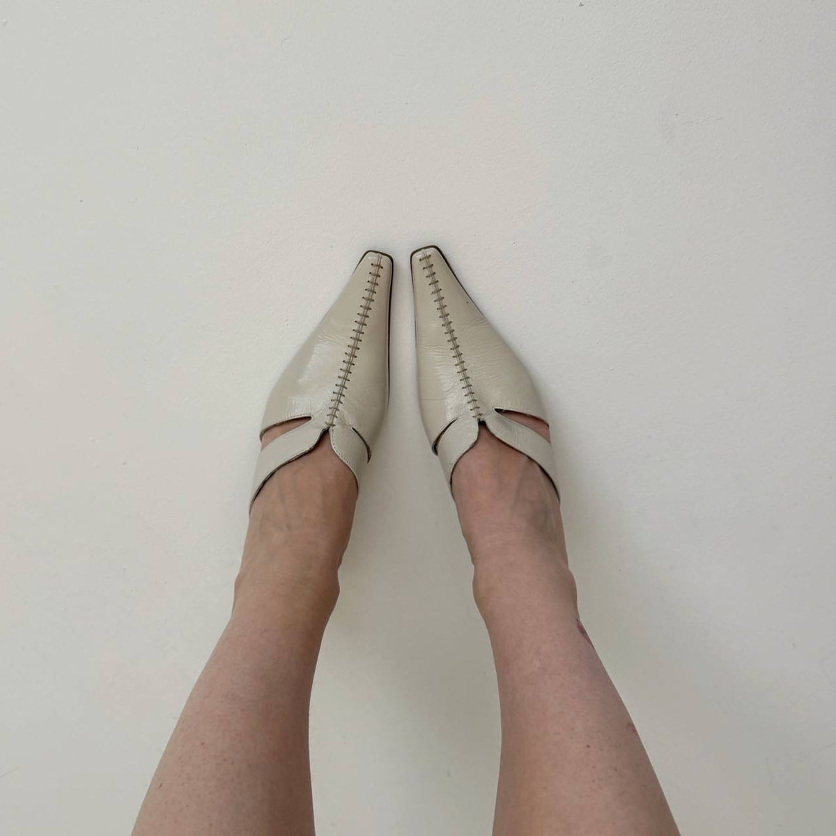 Vintage genuine leather ivory mules