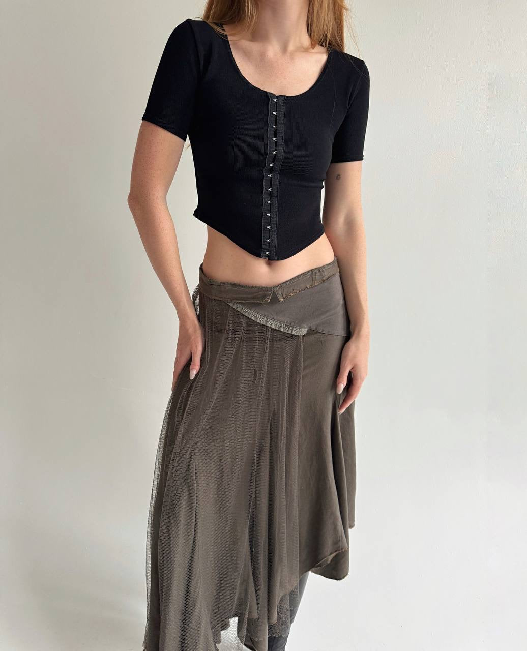 Y2K black ribbed busk closure crop top