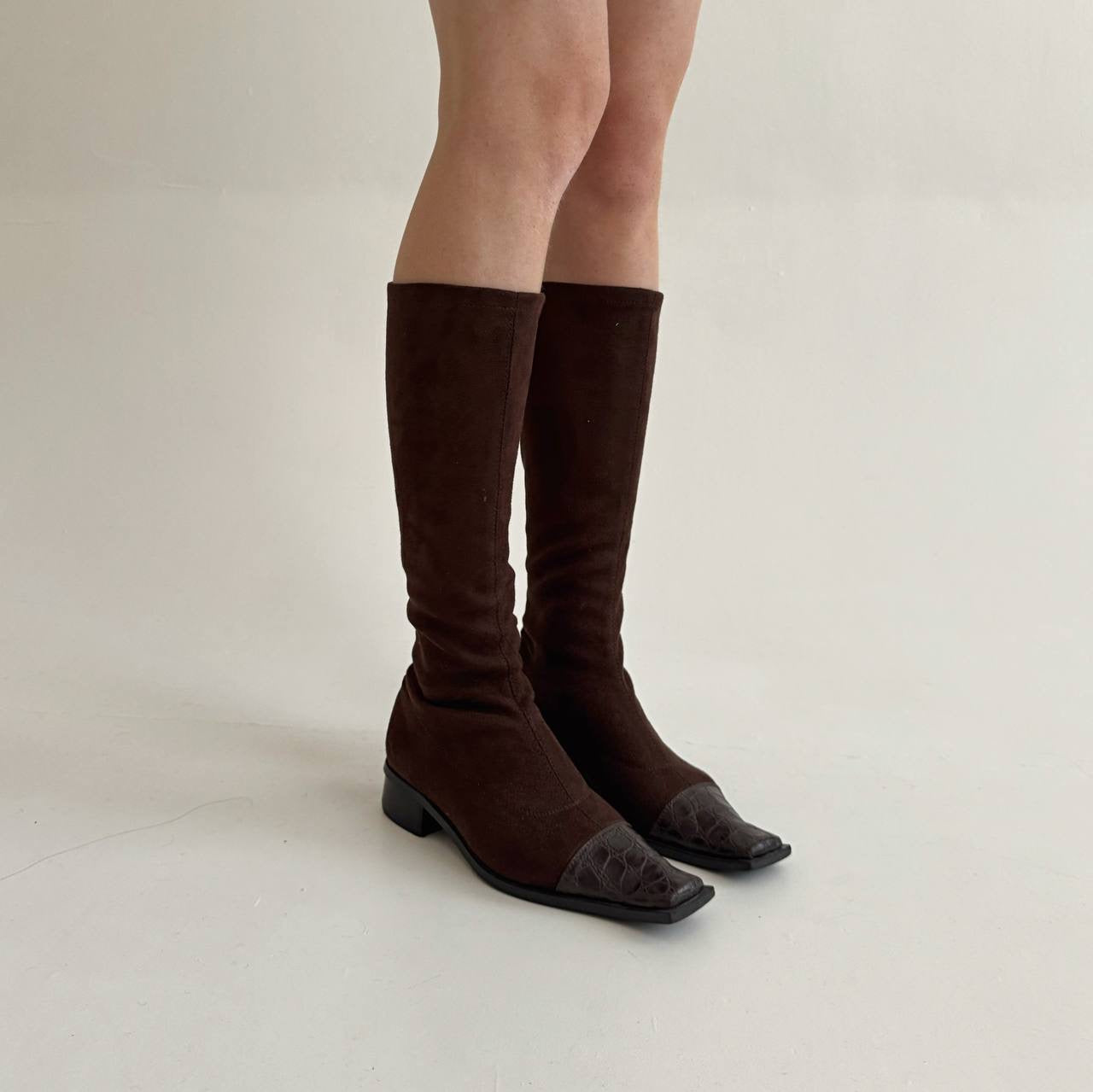 Vintage brown boots with python imitated toes