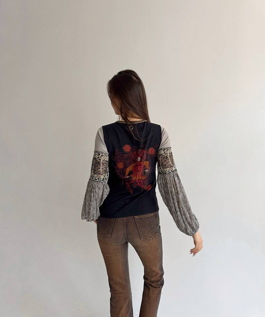 Save the Queen printed top