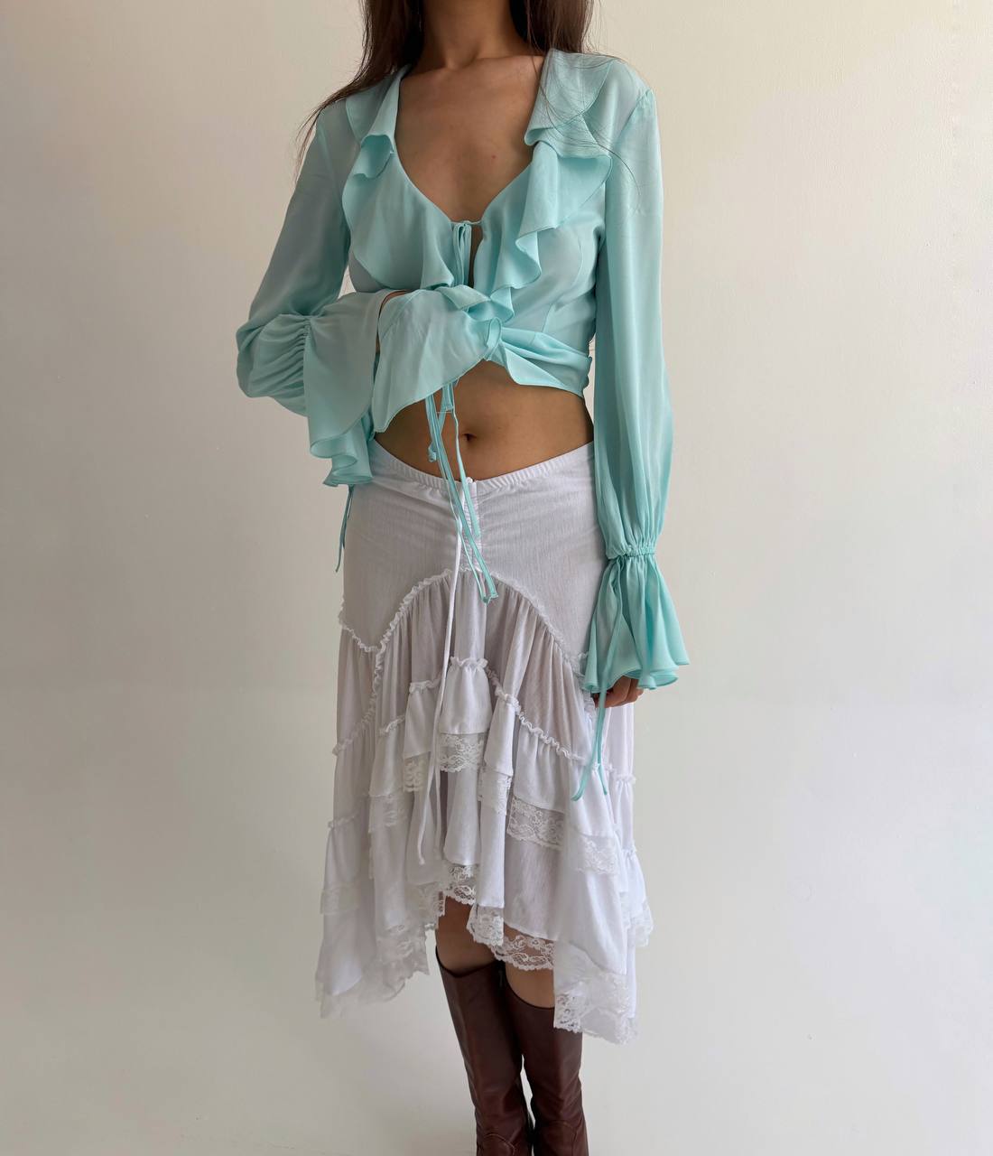 Vintage white asymmetrical skirt