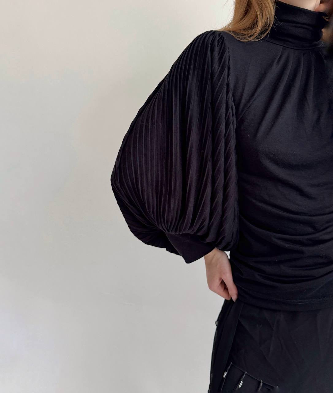 Vintage black blouse with balloon sleeves