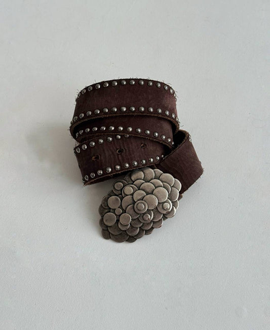 Vintage genuine leather belt with flower buckle