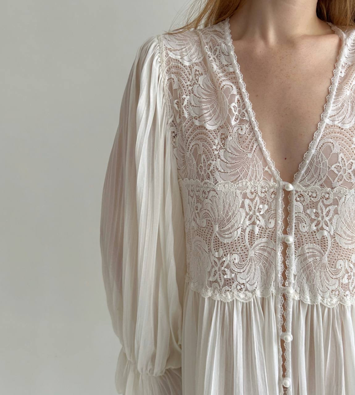 Vintage white night dress with lace