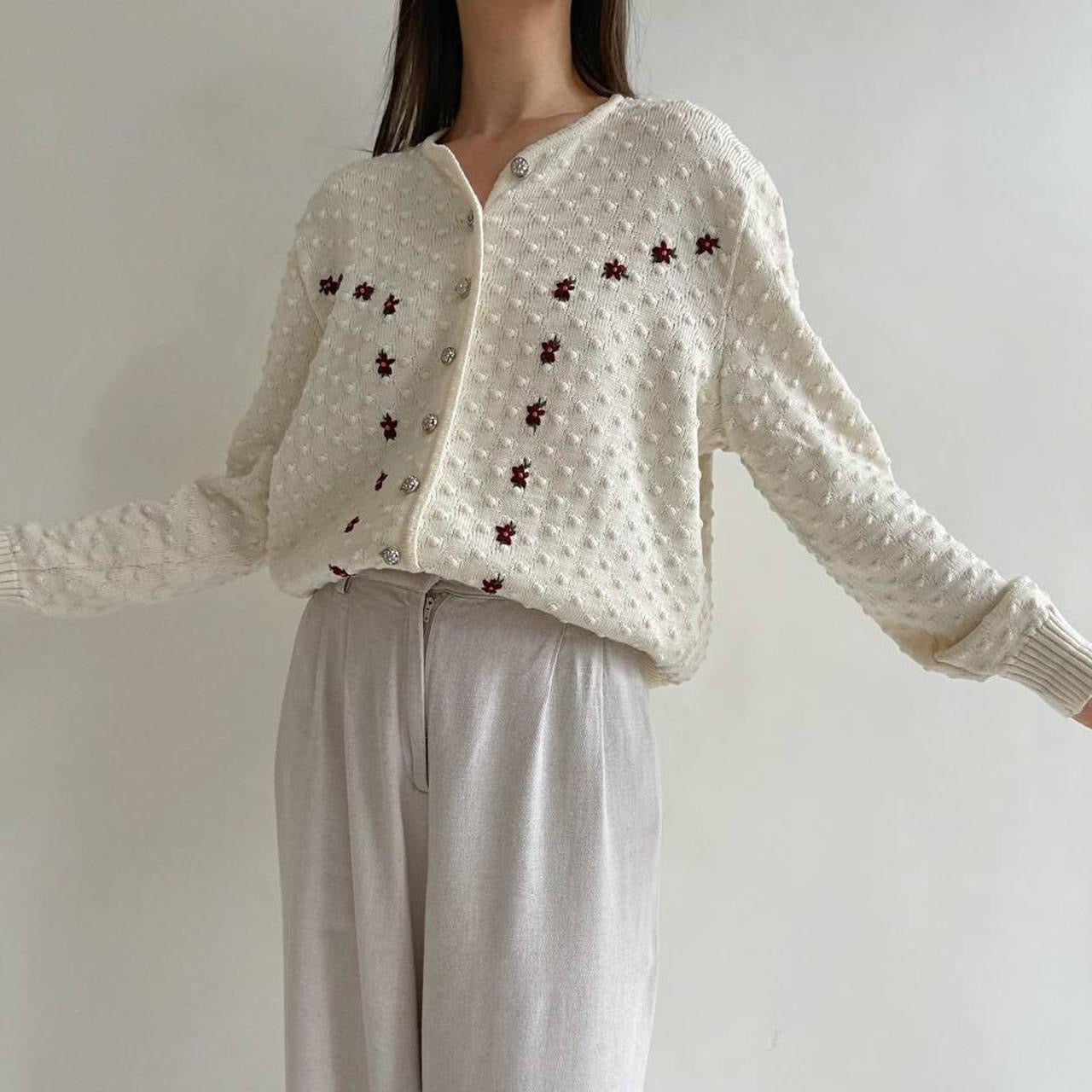 Vintage cottagecore cardigan with flower embroidery