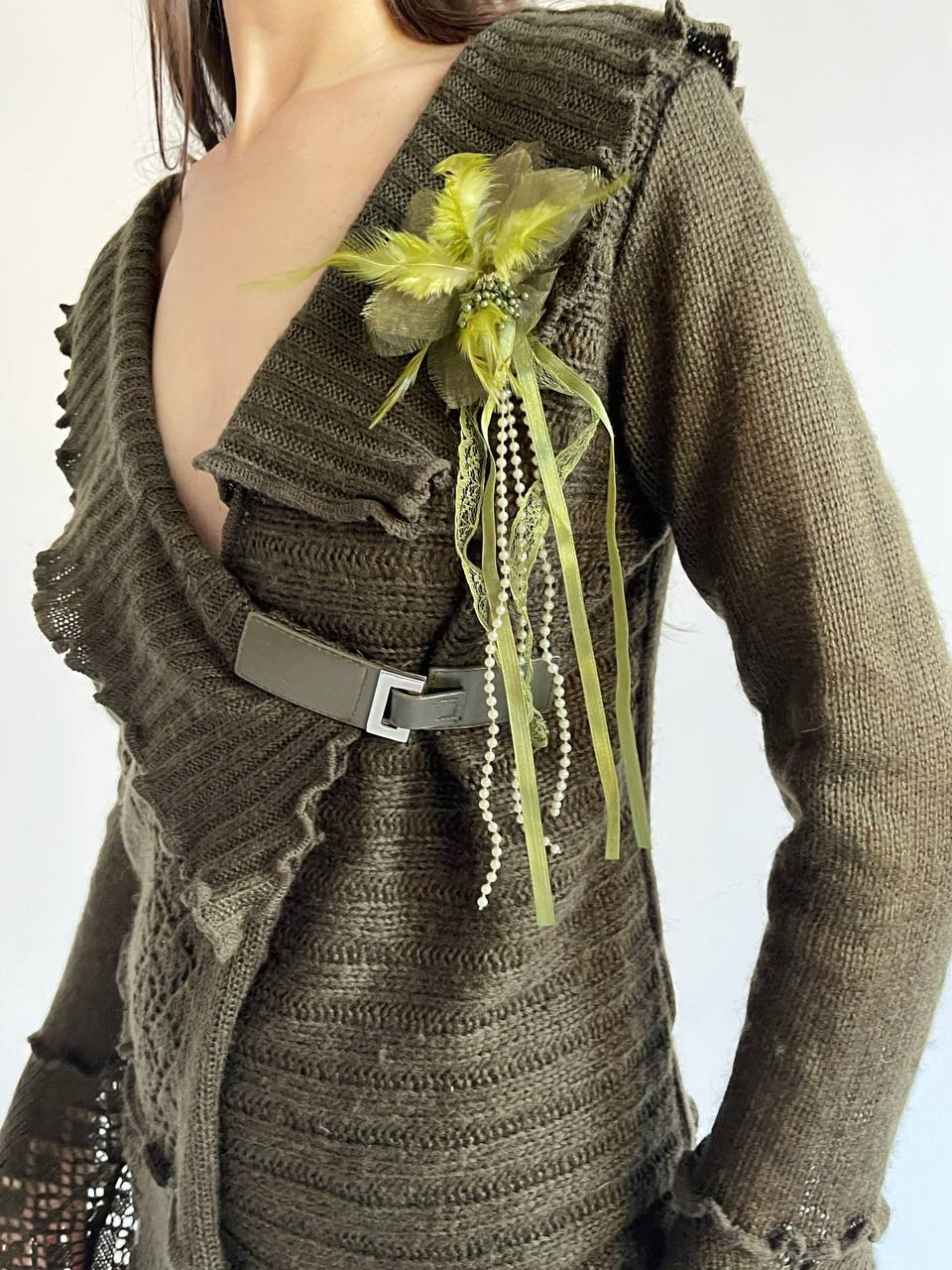 Vintage fairycore dark green asymmetrical cardigan with flower feather brooch