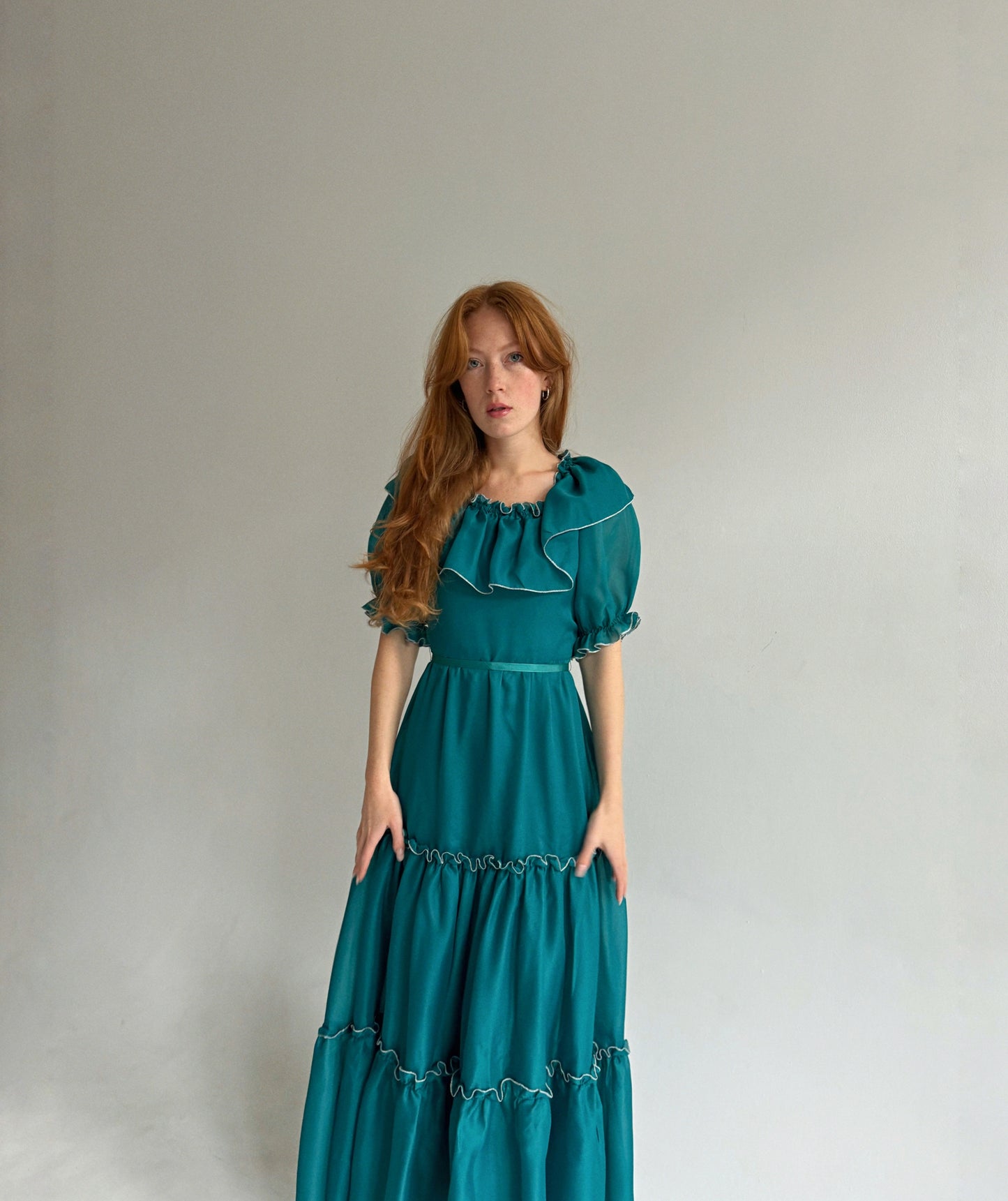 Vintage dress with ruffled and elastic neckline