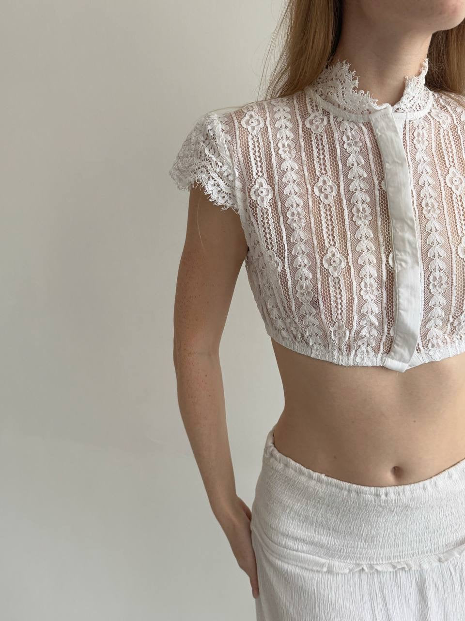 Vintage white lace cropped blouse