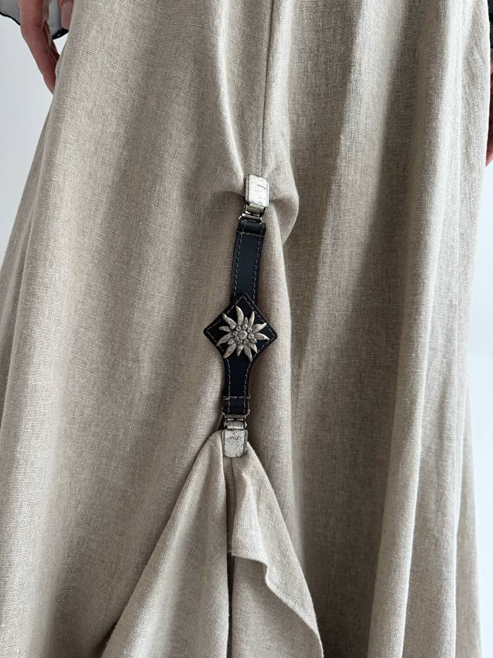 Vintage bavarian 100% linen beige long skirt