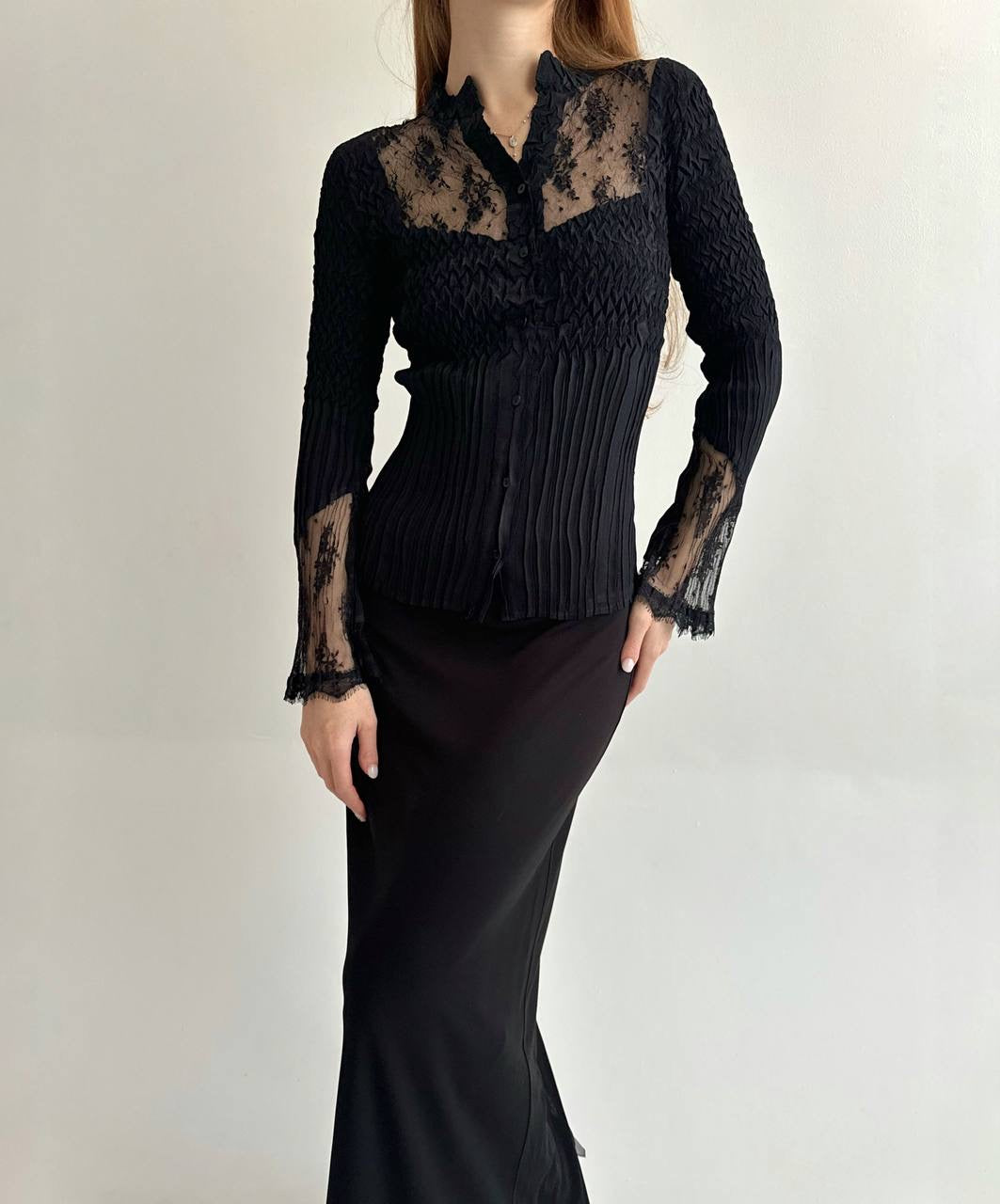 Vintage gothic pleated blouse with lace