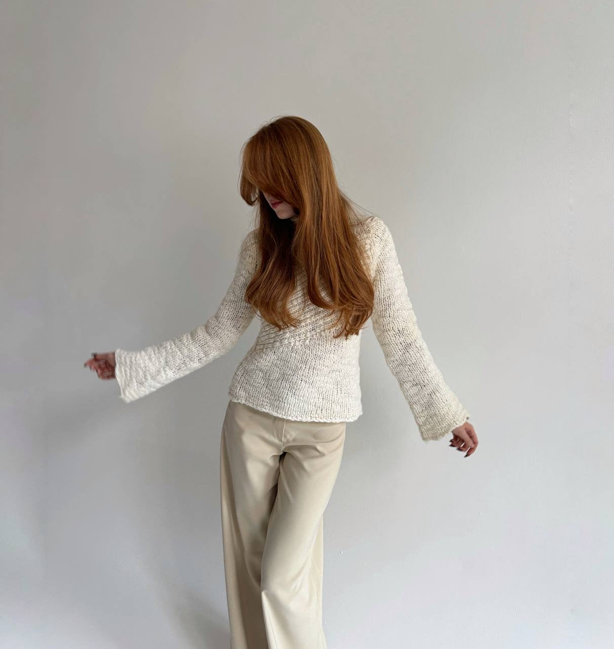 Y2K 48% wool white knitted sweater