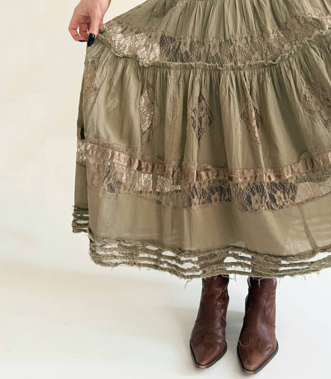 Vintage cotton long ruched skirt with lace