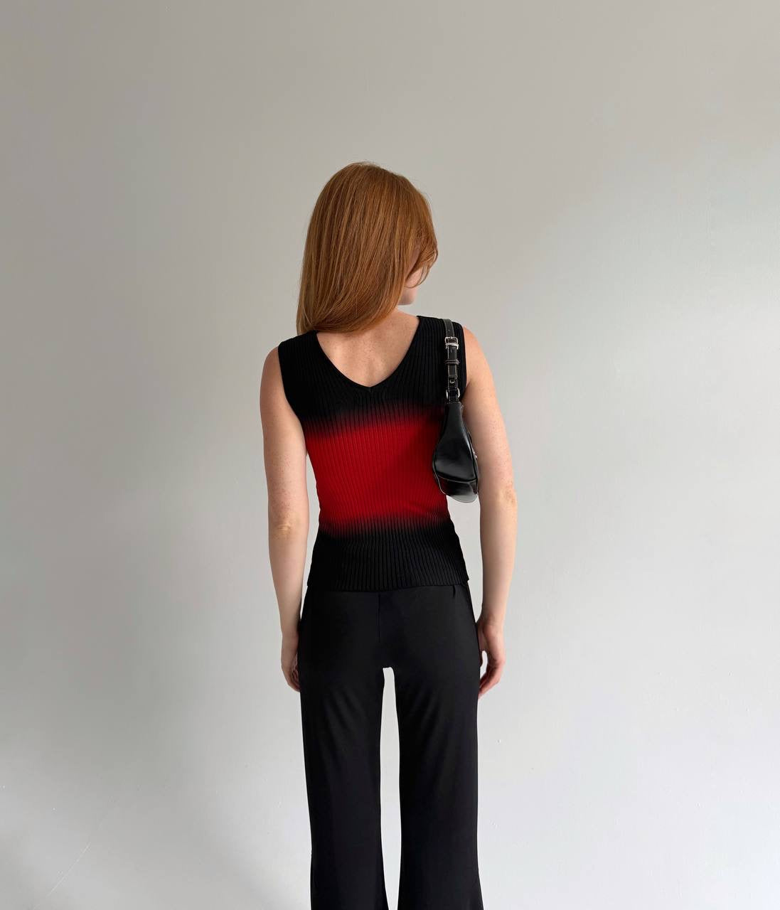 Vintage 68% viscose asymmetrical knitted blouse